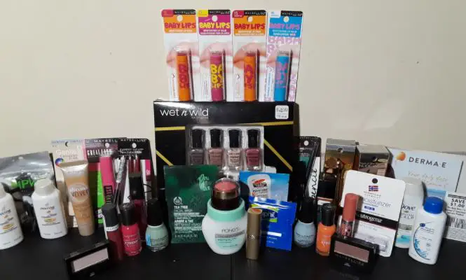BIG Beauty Giveaway – Enter to Win OVER $165 Worth of Beauty Goodies from Me *ENDS TONIGHT*